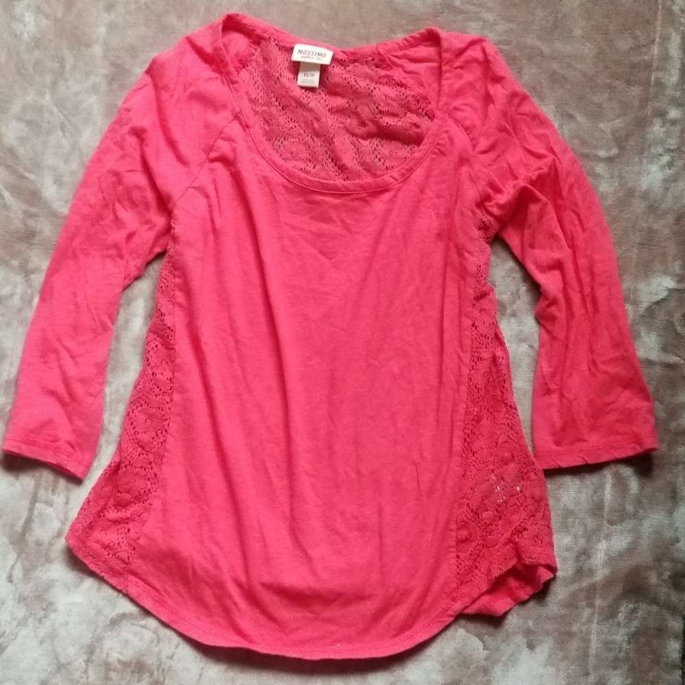 Mossimo Hot Pink 3/4 Sleeve tees with lace accent